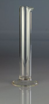 Standzylinder für Urinprober mit Fuß und Ausguss, 175x28 mm – Hecht Technologie