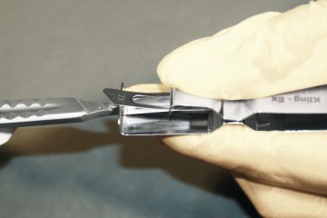 Skalpellklingen-Abnehmer – Zepf Medical Instruments